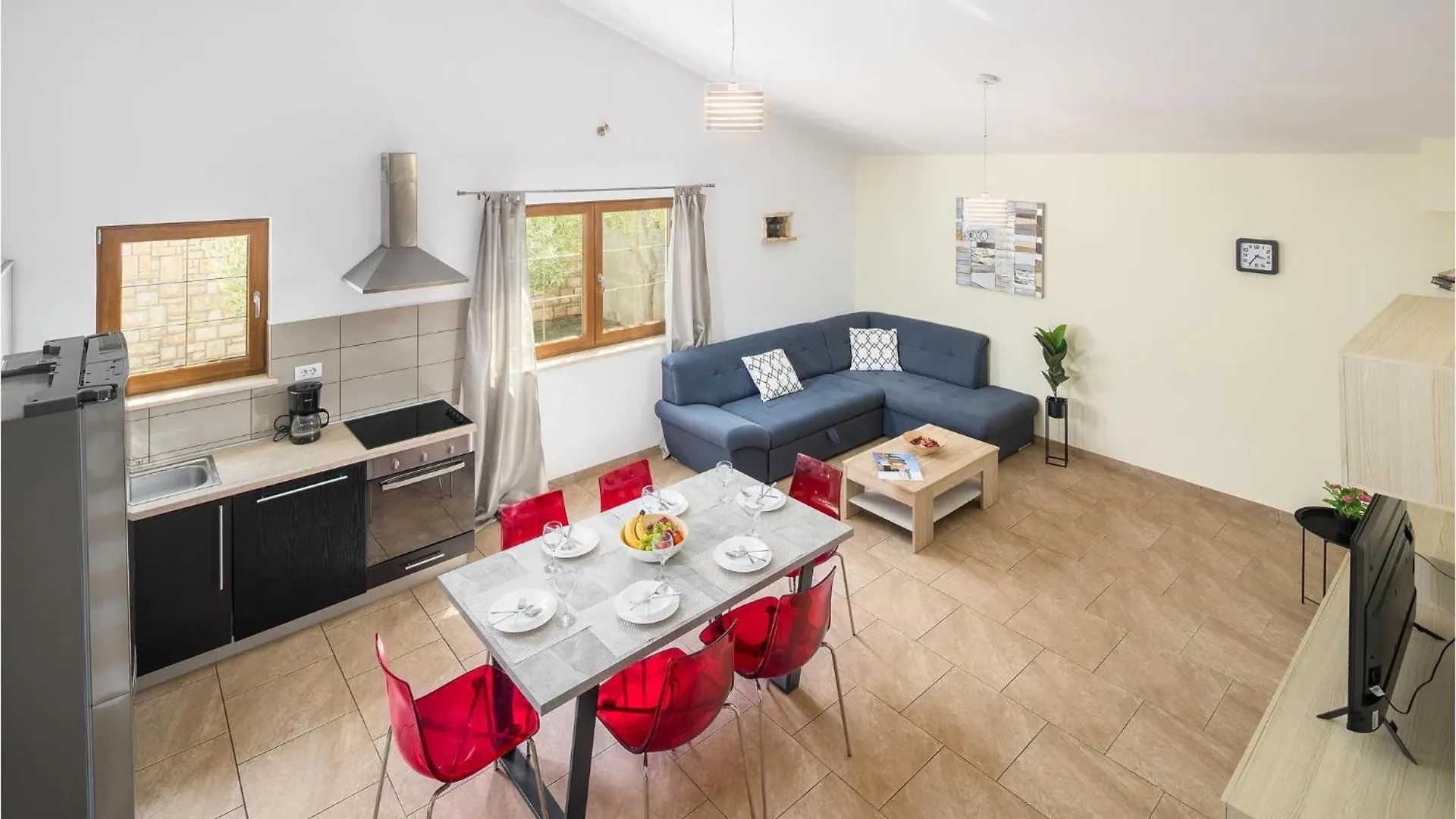 Gorgeous Home In Liznjan With Wifi